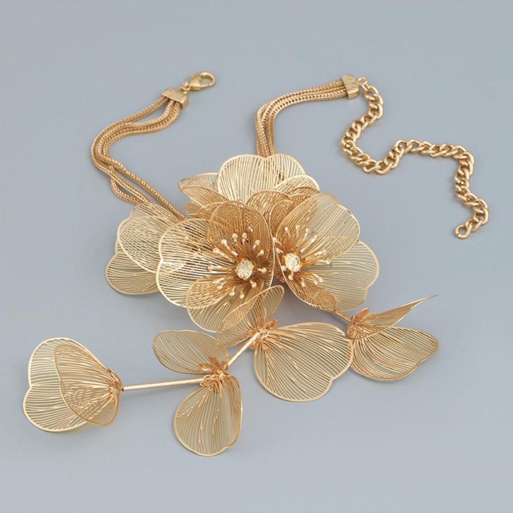 Temperament Flower Fringe Necklaces Elegant Long Tassel Collarbone Chain Exaggerated Choker  Bridal