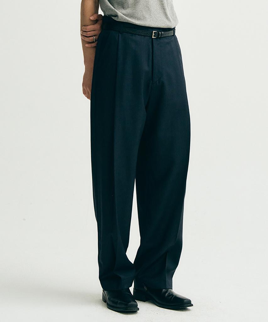 NOIRER Wool Stripe One-Pleated Wide Slacks (Navy)