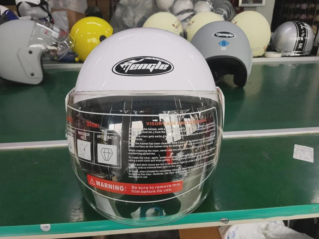 Всесезонный защитный шлем для электромобиля с защитой ушей для взрослых