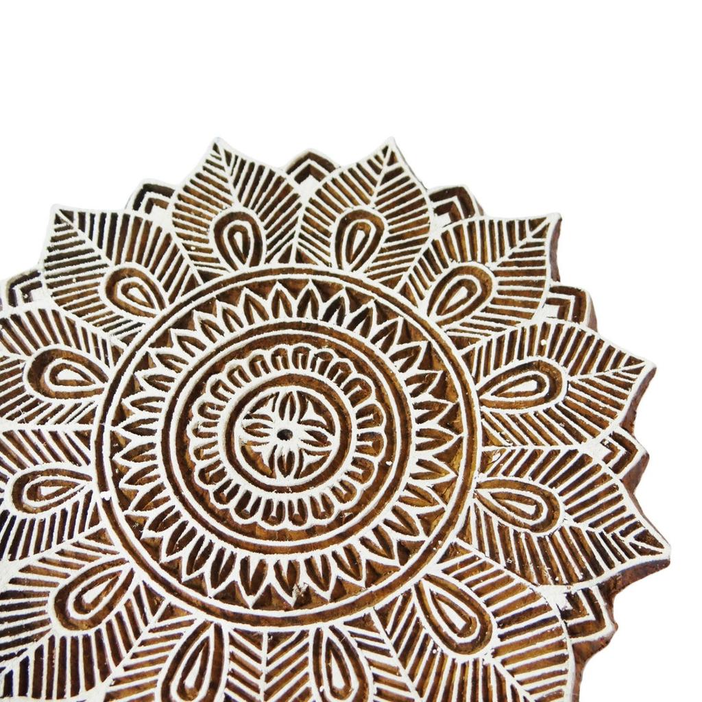 Печатание ткани деревянного блока флористического дизайна на штрафе штемпеля ткани традиционном