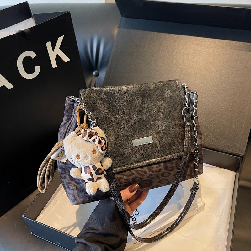 Вместительная сумка с леопардовым принтом, женская сумка через плечо на осень и зиму, сумка-тоут с мягкой отделкой и цепочкой в стиле ретро