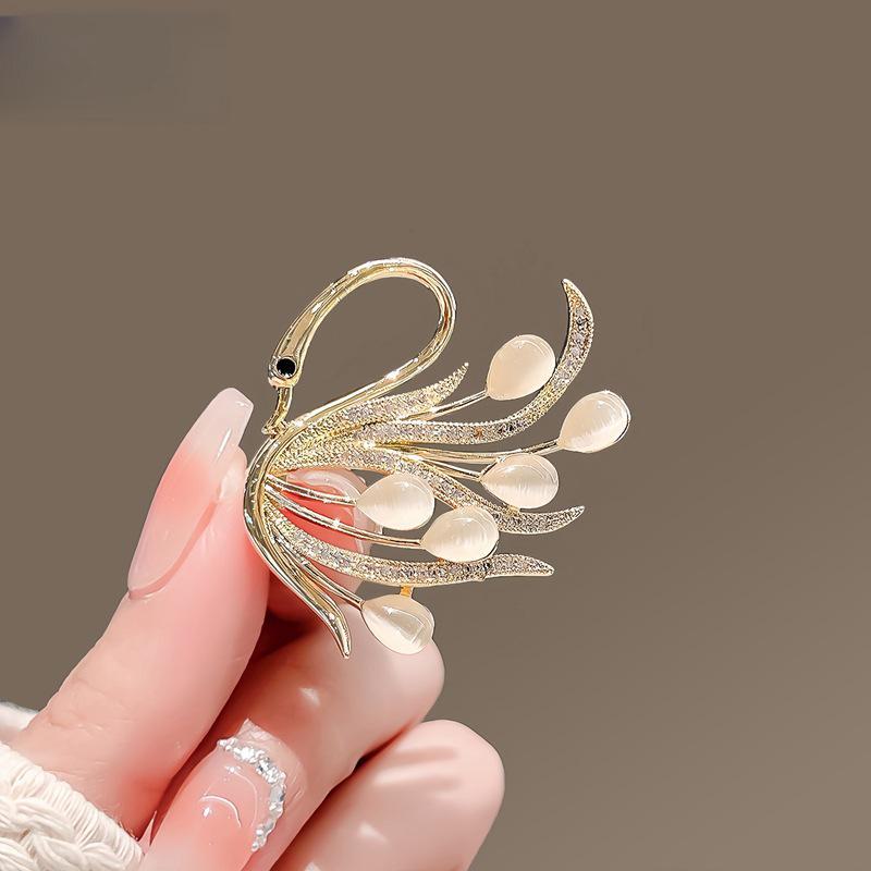 Ретро китайская брошь с кисточкой в виде бабочки и цветка – элегантный аксессуар для чонсама