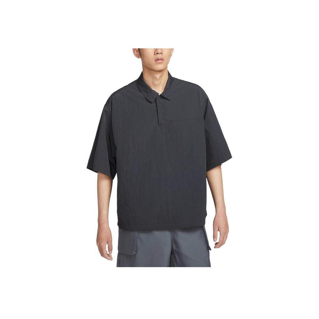 Nike Tech Sun Protection Водонепроницаемая тканая свободная рубашка поло с коротким рукавом с защитой от ультрафиолета Мужские рубашки поло Угольно-черные FZ0705-060