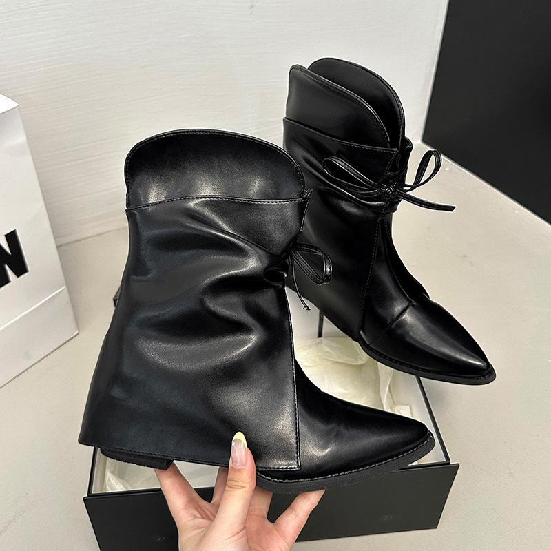 European and American soft leather niche design pants tube boots pointed flat bottom splicing thin V-mouth short boots women's spring Martin boots