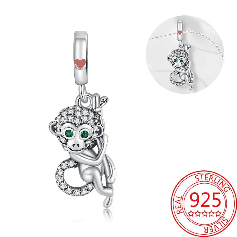 Exquisite Copper Little Monkey Embracing Red Heart Pendant Fit Bracelet Necklaces Party Pairing With Handmade Gifts