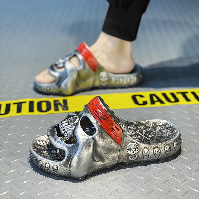 2024 Slippers Men's Skull Fashion Summer Outdoor Wear Stepping On Feces Feeling Indoor Home Home Non-slip Sandals and Slippers