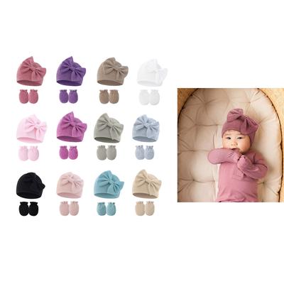 Милый комплект из шапочки и перчаток с бантом для новорожденного, эластичная шапочка для младенца и соответствующие перчатки с защитой от царапин на весну и осень