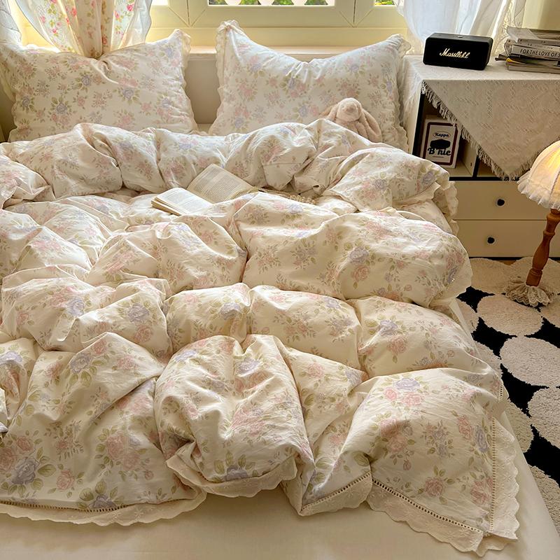 A 3-piece Set of Hollowed-out Lace Duvet Covers, Bedding Including (1 Duvet Cover +2 Pillowcases) Without Cores, Comfortable