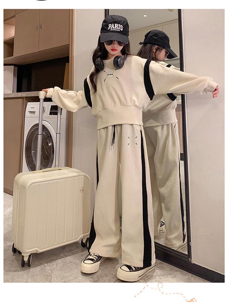 Модный комплект из двух предметов для девочек весна/осень: Стильная короткая толстовка и широкие брюки