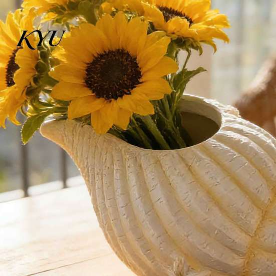Indoor Balcony Flower Pot Seashell Conch Succulents Planter, Resin Ocean-Themed with Drainage Hole, Modern Desktop Ornament Beach Shell Planter