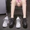 Белые кроссовки-папы детские осень и зима бархатные универсальные супер огонь 2025 новинка внутренняя высота увеличение женские туфли платформа спортивная обувь