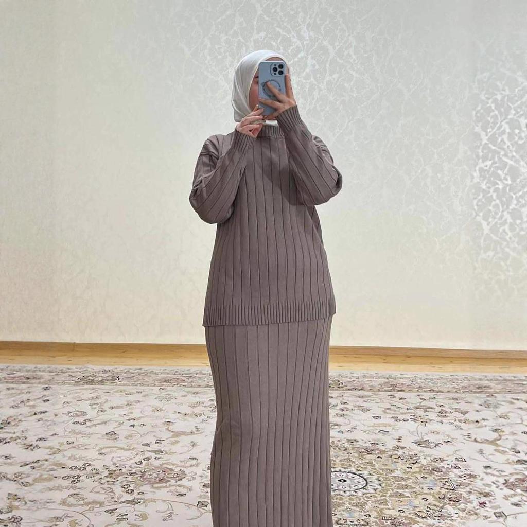 Женский вязаный костюм свободного кроя на осень 2025 года - Повседневный свитшот с круглым вырезом и длинным рукавом