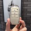 Модный автомобильный чехол-брелок для ключа с дистанционным управлением для Toyota Camry 70 RAV4 Corolla E210 CHR Land Cruiser Prado 150 Prius 50 Аксессуары для брелока