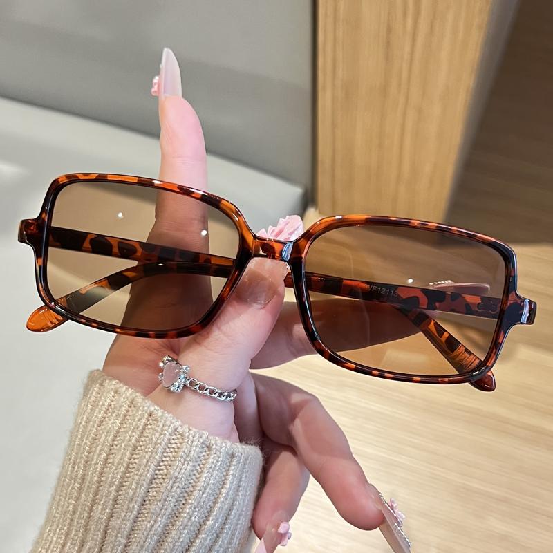 New Korean version simple square sunglasses for men and women fashion trend UV resistant outdoor sunshade sunscreen glasses