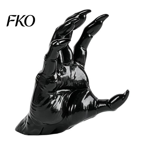 Layered Halloween Wall Decor Decoration, Mounted Creepy Hands, Spooky Claw Ornament, Gothic Black Matte Claws Prop for Haunted House Party,