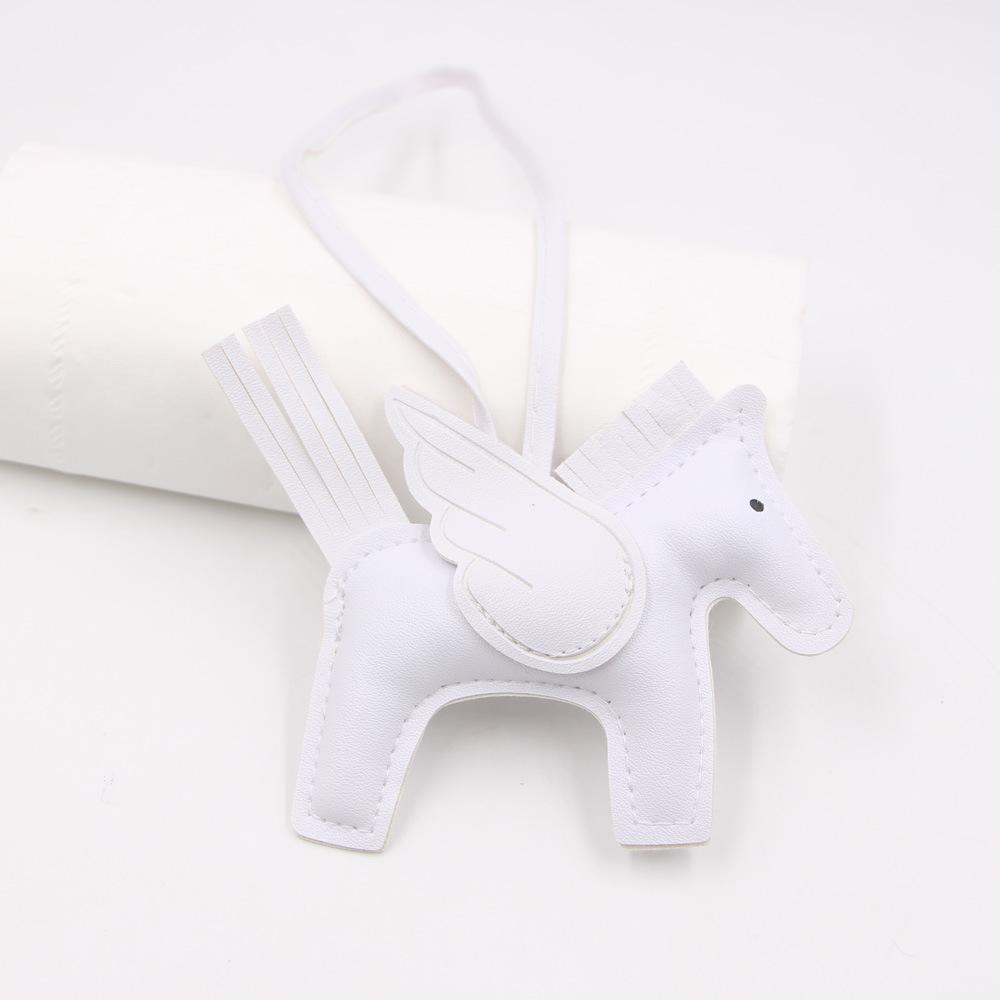 Классический кожаный брелок-подвеска Wing Pony — стильный и игривый дизайн в нескольких цветах