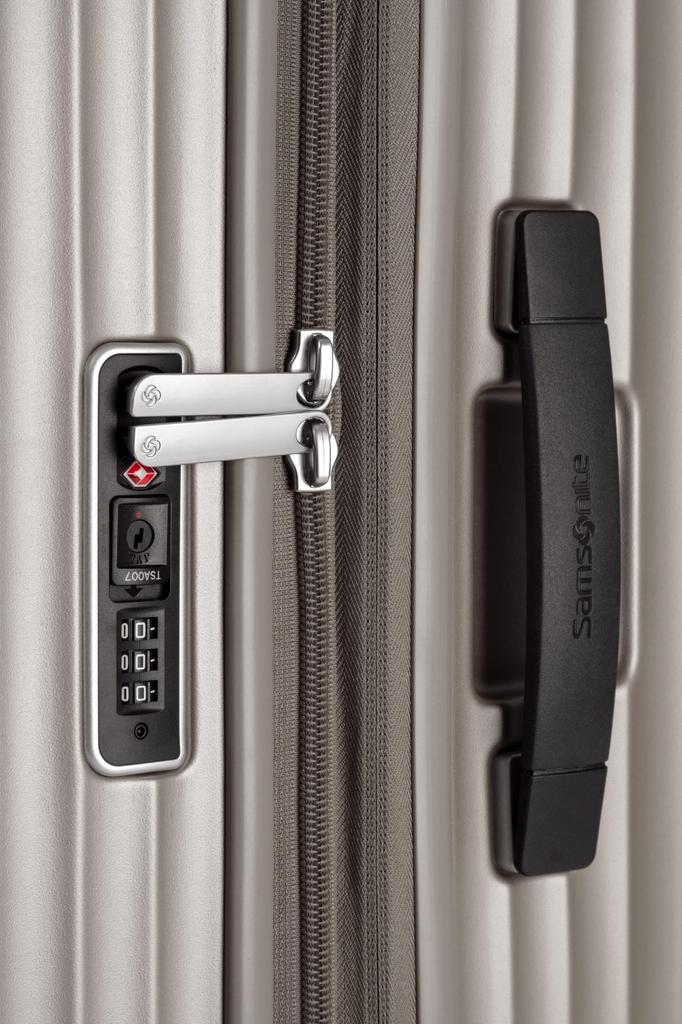 Чемодан Enau Spinner разрешен Гарантия включена 34 л Latte [Samsonite] 55/20 Ручная кладь 3,2 кг
