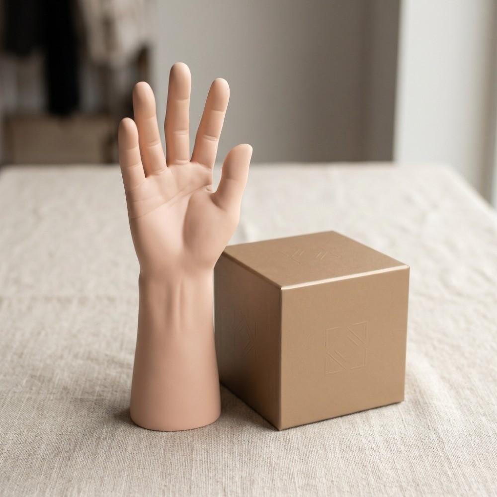 Standing Mannequin Hand Realistic Ring Display Prop Hand Display Stand  Window Display