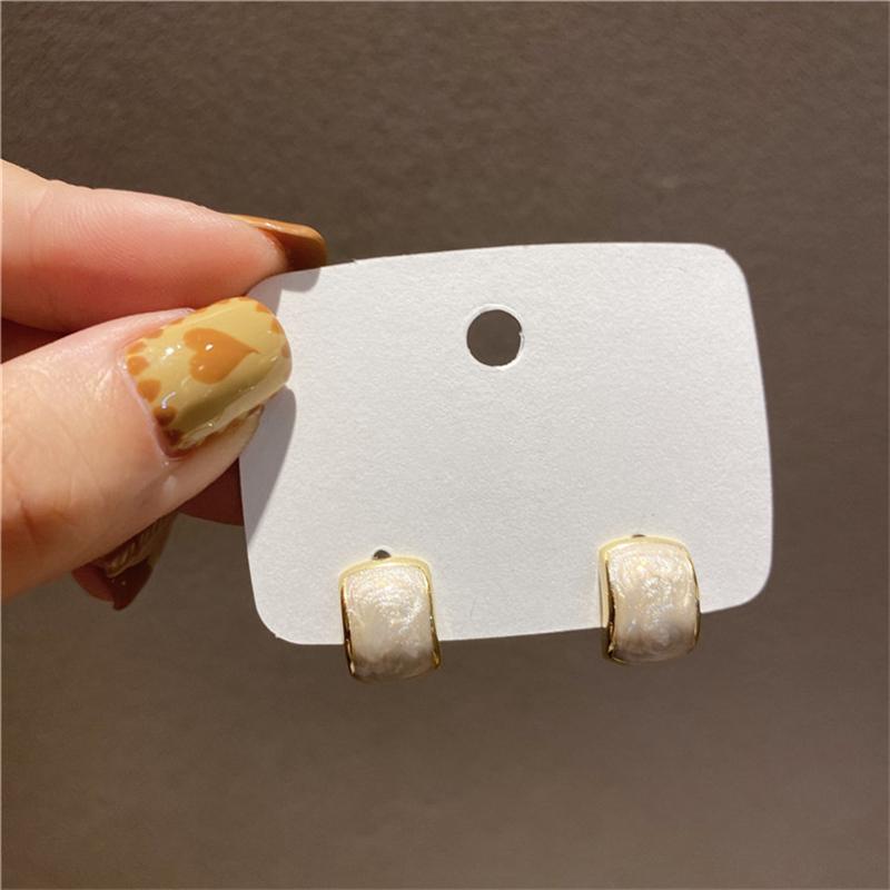 Chic Enamel Women Stud Earrings Tiny C-shaped Earrings Gold Metal Studs Korean Trendy Ear Decoration aretes de