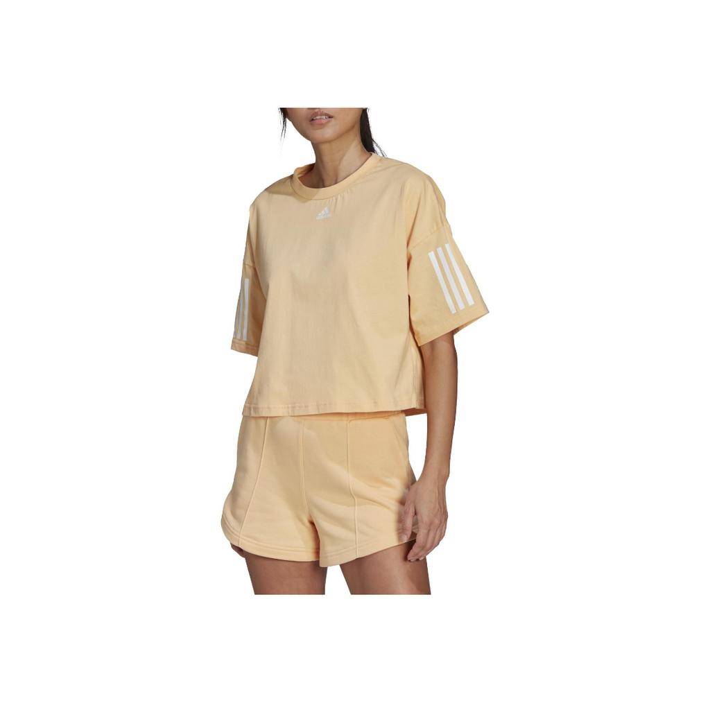 Adidas Футболка с круглым вырезом и логотипом, удобная повседневная спортивная футболка с коротким рукавом и заниженной линией плеч, женская футболка желтого цвета HT3507