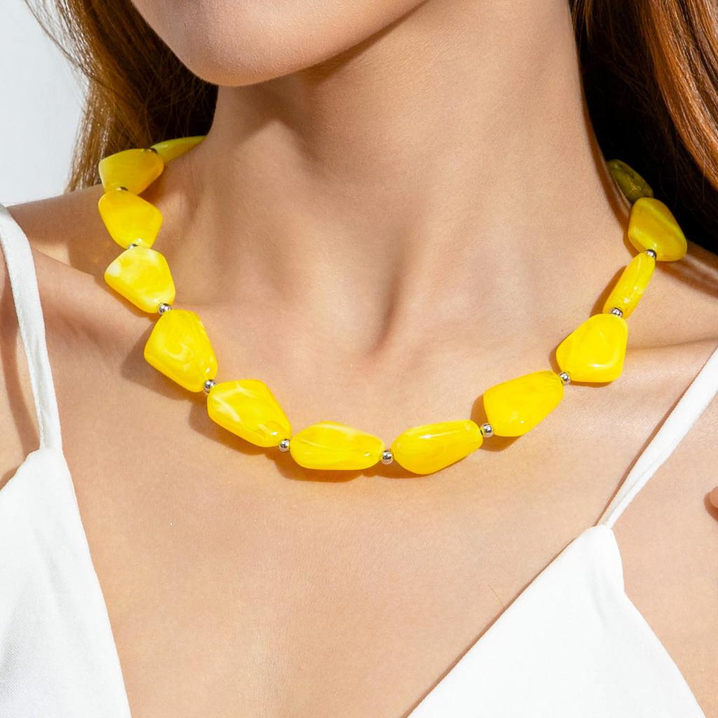 Ретро акриловая смола специальной формы бусы ожерелье, темперамент универсальный легкая роскошь цепочка на шею