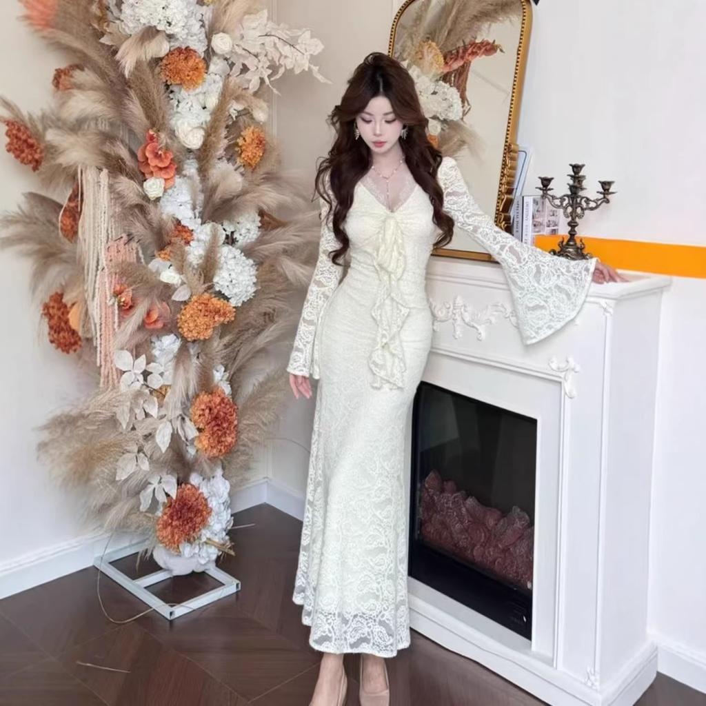 Purple V-neck lace dress for women's autumn and winter tight figure long dress, socialite style sexy hip wrap fishtail dress