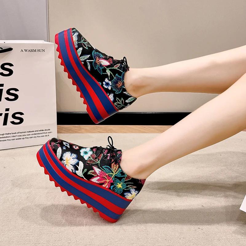 Модная женская обувь 2024 Женские туфли на высоком каблуке на шнуровке Большие размеры Повседневные туфли-лодочки Женский принт Круглый носок Платформа Клинья Женская обувь Zapatos