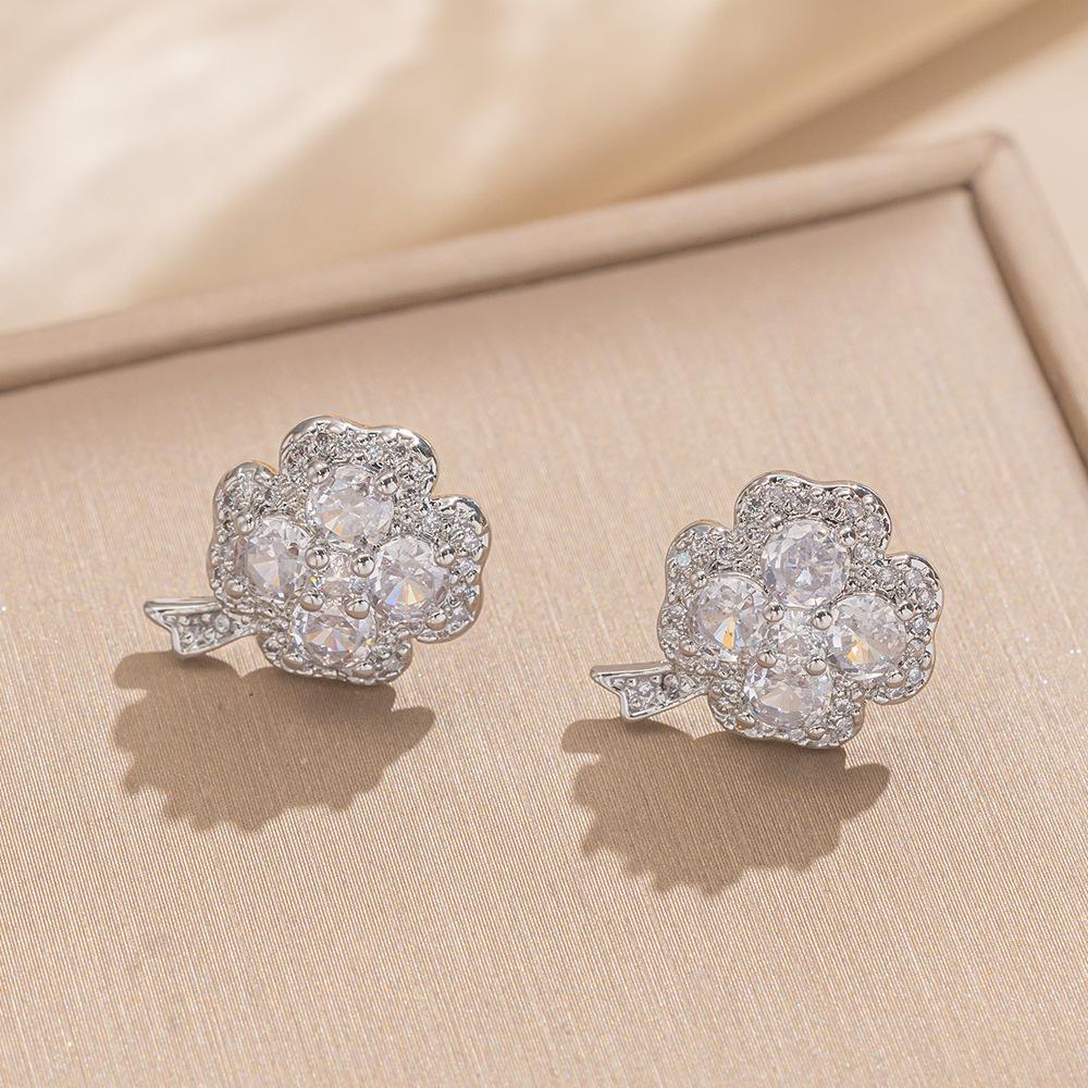 Elegant Full-Crystal Four-Leaf Clover Necklace & Stud Earrings Set, Minimalist Titanium Steel Jewelry, Fashionable Gift for Women