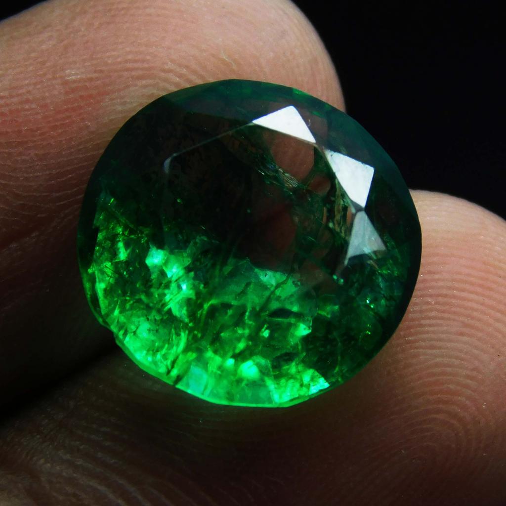Natural Green Colombian Emerald 7ct Round Cut Certified Loose Gemstone