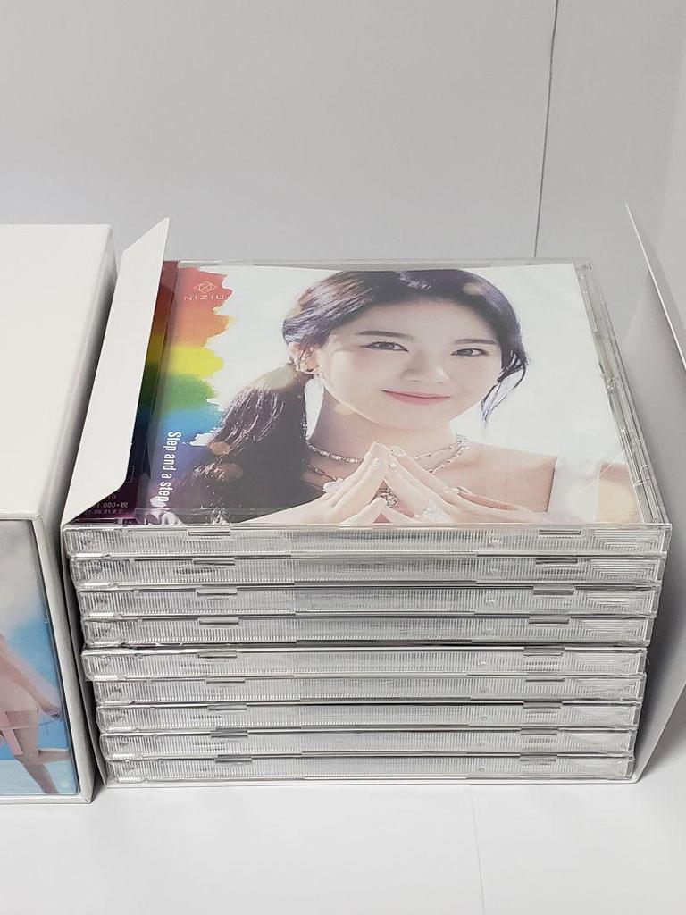 [USED] NiziU Step and a step WithU limited edition 9 types BOX