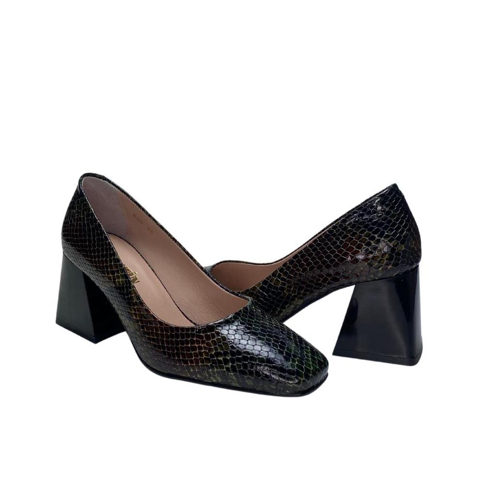 Женские классические туфли на каблуке из натуральной кожи