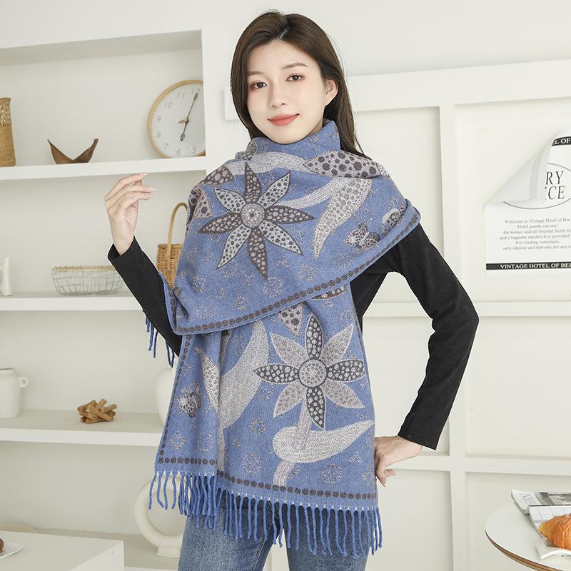 Women's Ethnic Style Jacquard Shawl: Thick, Warm Imitation Cashmere Scarf for Autumn/Winter