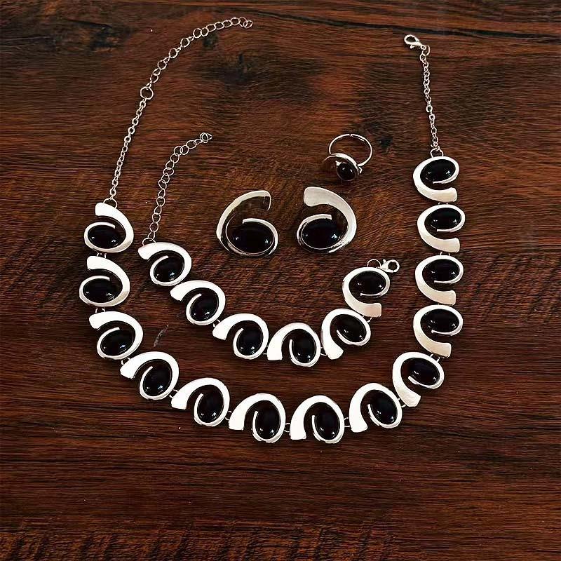 Винтажный спиральный кулон-улитка, браслет, кольцо, серьги-пусеты, набор из 4 предметов, изысканные роскошные шармы, ювелирные изделия, похвала