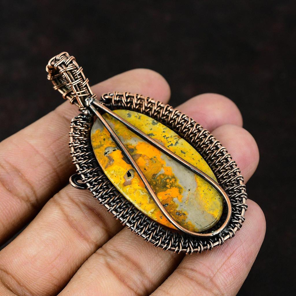 Кулон из яшмы «Шмель» с обмоткой из медной проволоки, кулон с драгоценным камнем, дизайнерский кулон ручной работы, медные украшения, подарок для нее, украшения из яшмы для мамы