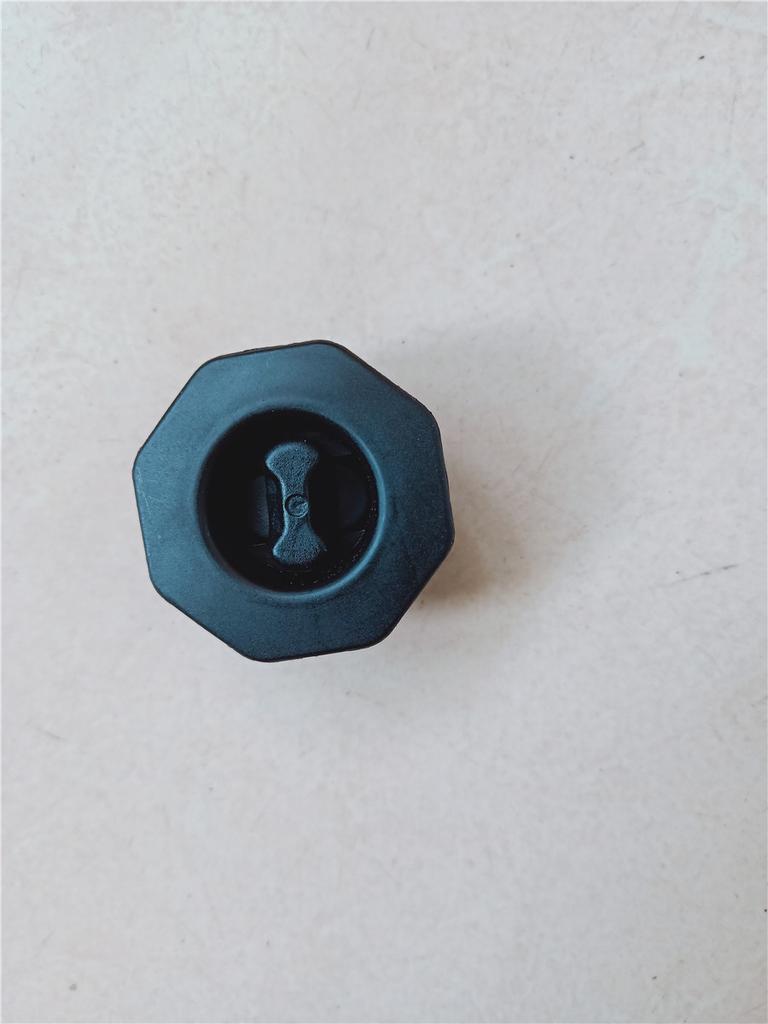 10 Pcs Car Interior Carpet Clips Floor Mats Anti-skid Pad Fix Retainer Fastener