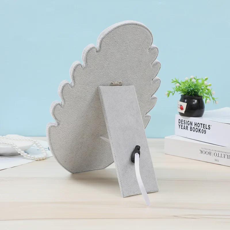 Фланелевая подставка для ювелирных изделий: Подставка для подвесок и серег «Пламя» для настольной фотографии.