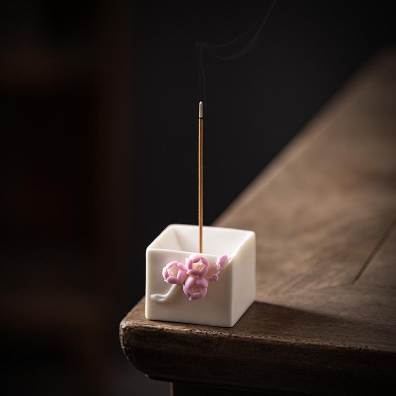Креативная ручная работа, подщипнутая слива, подставка для благовоний, чайный столик, белый фарфор, столик для благовоний, подставка для благовоний, вертикальная вставка для благовоний, маленькое украшение