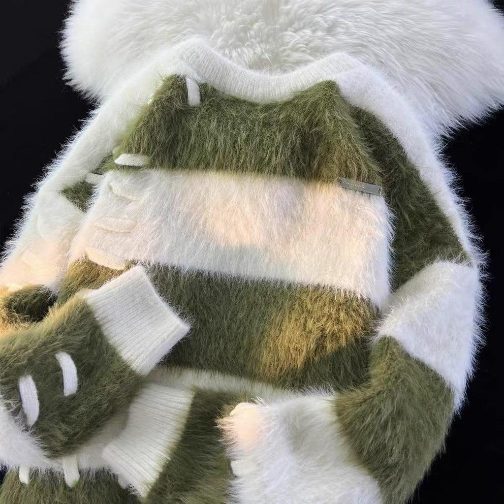 Мужской полосатый свитер из японской клеевой норки на осень/зиму — уютный и ленивый дизайн