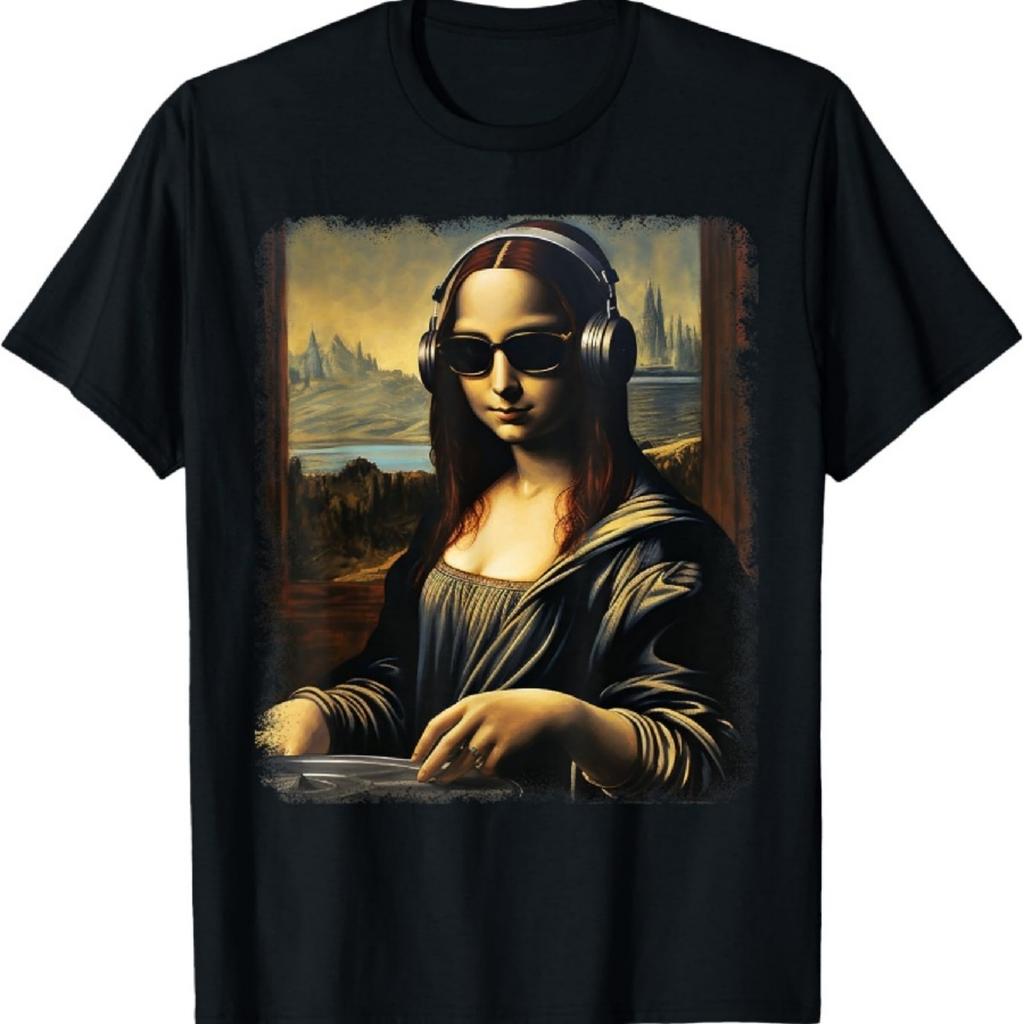 Mona Lisa as DJ Trending Aesthetic Streetwear T-Shirt