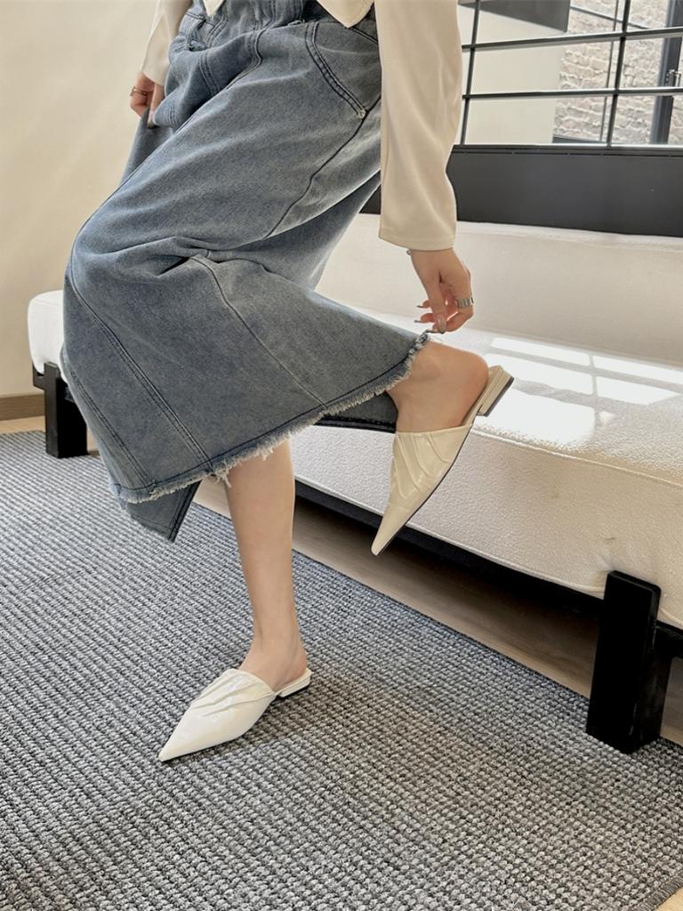 Плиссированные шлепанцы Обувь Женские мюли Обувь Весна 2024 Сандалии Мода Неглубокие слипоны Женские туфли на плоской подошве Женские тапочки