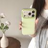 Зеленый чехол-цепочка с четырехлистником в горошек для iPhone 17/16 Pro Max/15 Pro