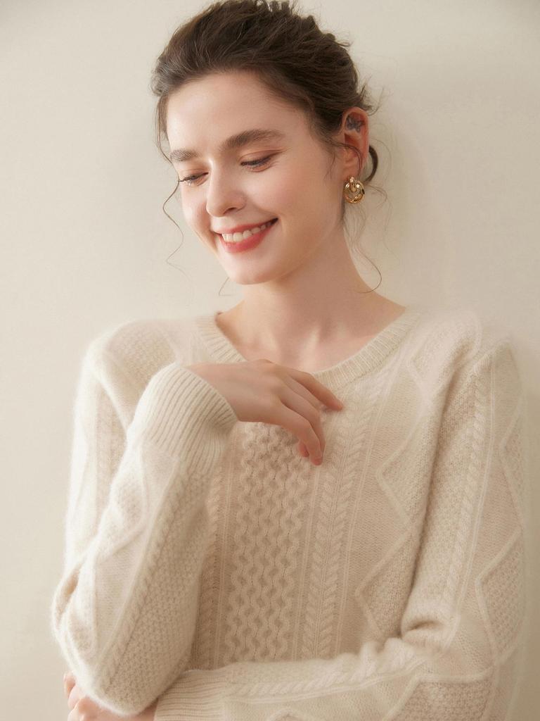 Women's Round Neck Cashmere Sweater - Thick Three-Ply Pullover for Autumn/Winter, Loose and Warm Versatile Base Layer Top.
