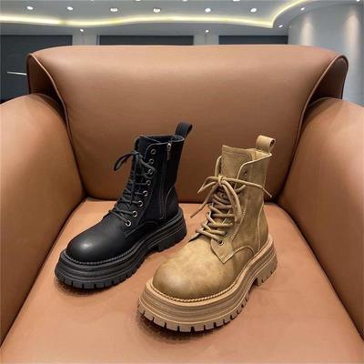 Ретро ботинки Мартин на толстой подошве для женщин 2025 осень и зима новинка в британском стиле на плоской подошве универсальные бархатные утолщенные ботильоны-локомотивы