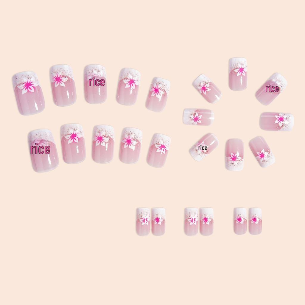 Накладные ногти с квадратными блестками и лепестками роз — французский нейл-арт