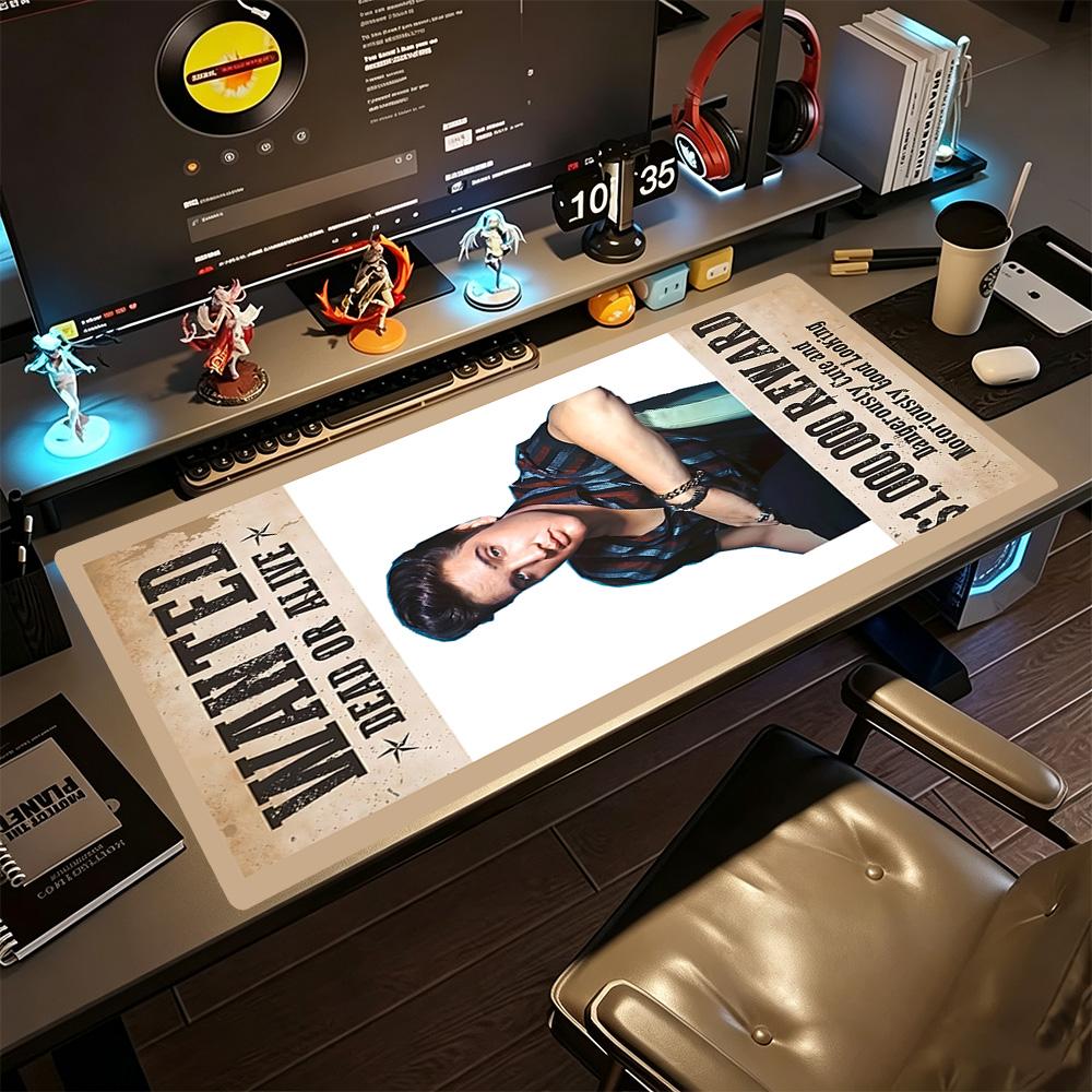 Elvis Presley Large Mouse Pad Keyboard Mat Computer Desk Keyboard Mat Non-Slip Rubber Base Office and Gaming Desk Decoration