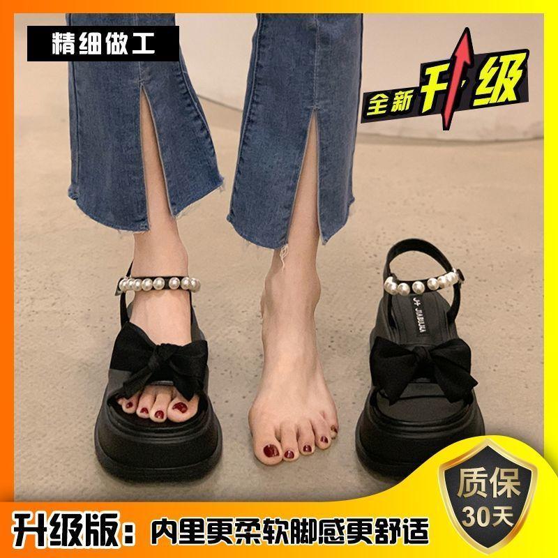 Сандалии 2025 года, женские, новые, летние, с бантом, жемчужные, на толстом каблуке, нескользящие, модные, универсальные, сказочные, в стиле «ветер», пляжные туфли