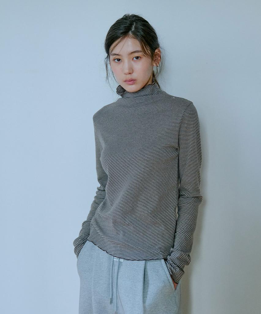 GRASPLAN Stripe Turtleneck T-Shirt_Brown Beige