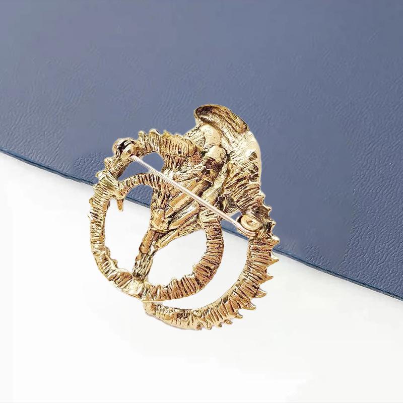 European and American Retro Cobra Brooch, Versatile Animal Zinc Water Suit Pin, Corsage Accessory