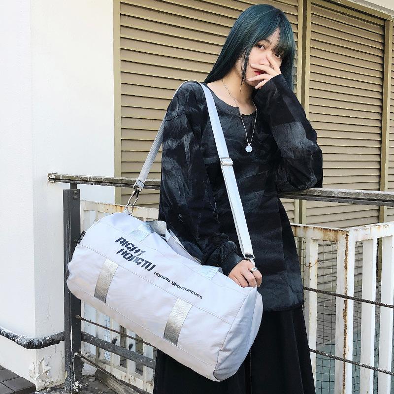 Sports and fitness bag for men, single shoulder, with separate compartments for wet and dry items, shoe compartment, luggage bag, portable yoga bag,