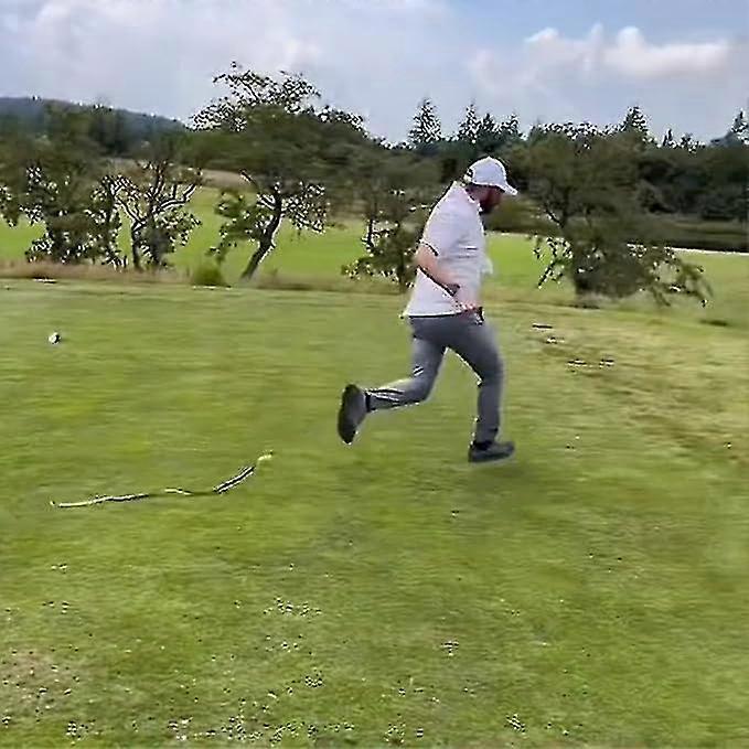 Golf Snake Prank with String & Clip - Snake on A String Prank Props, Clip on Snake Prank for Teasing Friends, Realistic Snake Prank Chases People Gift